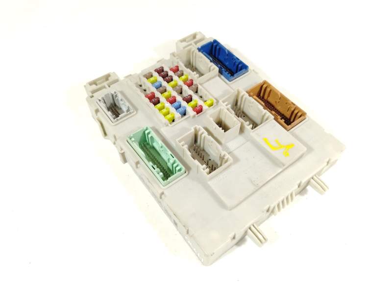 CAJA RELES / FUSIBLES GV6T14A073DJ 