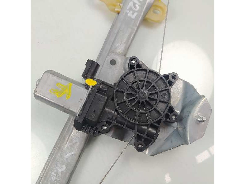 Recambio de elevalunas trasero derecho para renault captur zen referencia OEM IAM 827009380R  