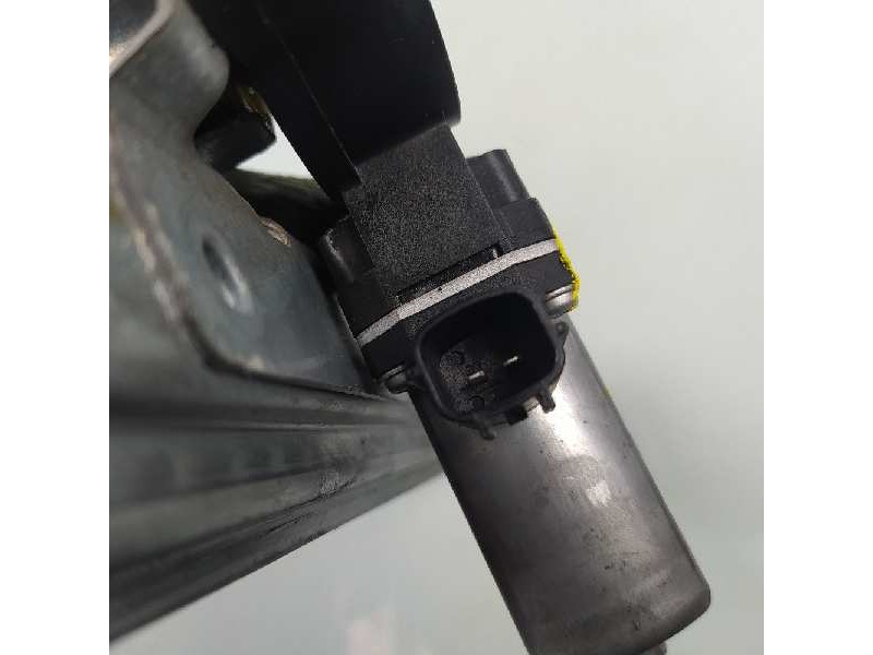 Recambio de elevalunas trasero derecho para renault captur zen referencia OEM IAM 827009380R  