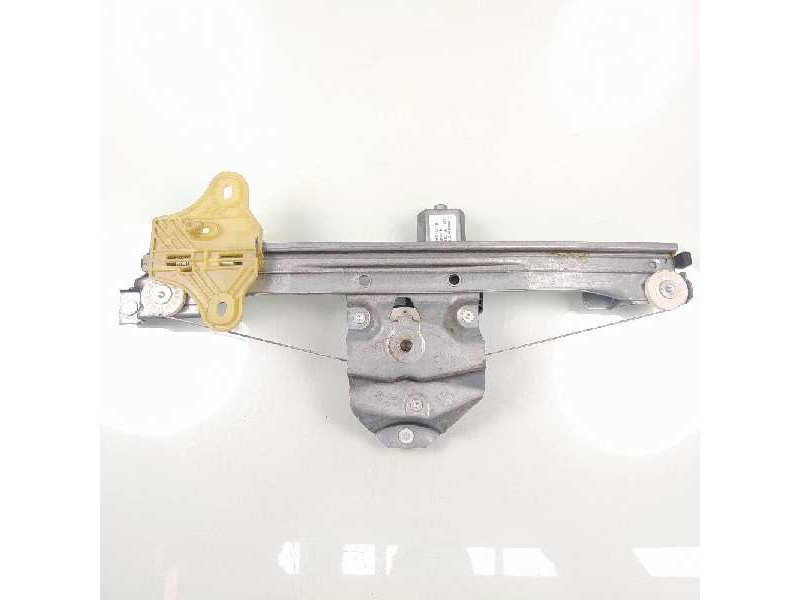 Recambio de elevalunas trasero derecho para renault captur zen referencia OEM IAM 827009380R  