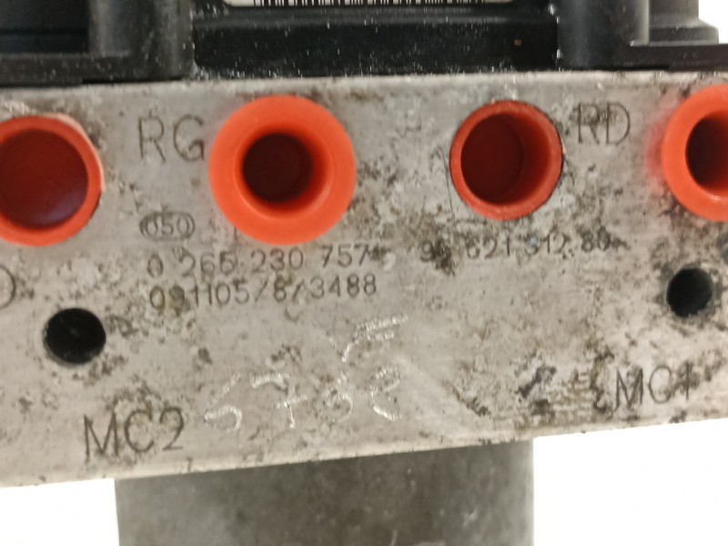 Recambio de abs para citroën c5 berlina premier referencia OEM IAM 9666542880  