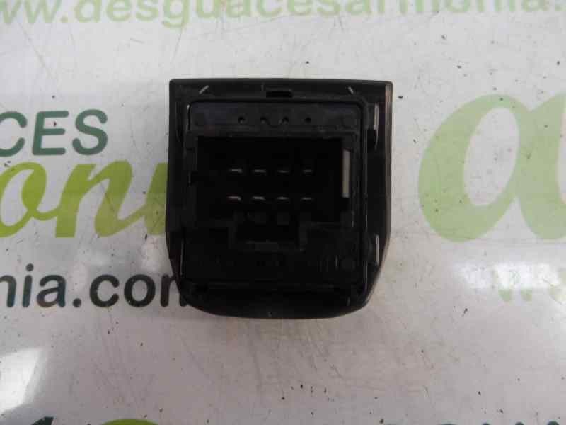 Recambio de mando elevalunas trasero izquierdo para citroën c-elysée seduction referencia OEM IAM 9674559377  