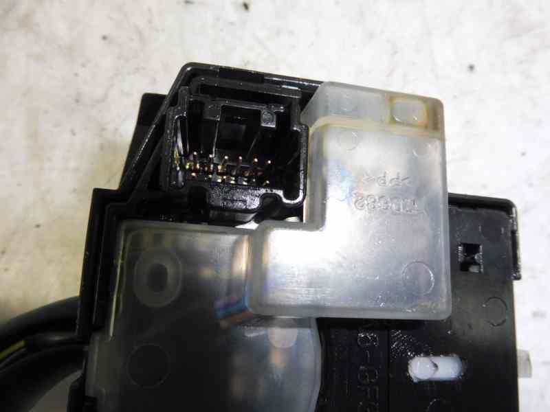 Recambio de mando luces para mazda 3 lim. (bl) active referencia OEM IAM 17D682  