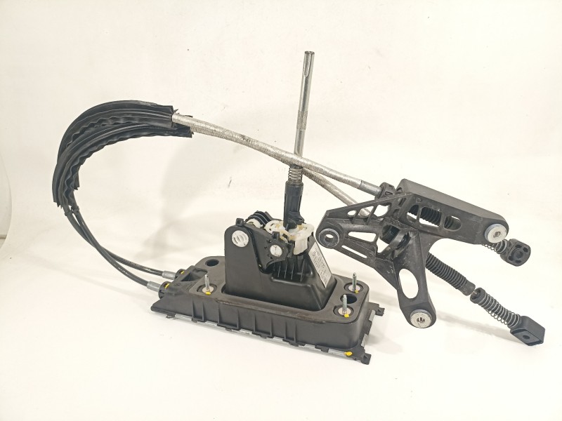 Recambio de palanca cambio para volkswagen touran (5t1) advance bmt referencia OEM IAM 5QA711049B 3Q0711061 