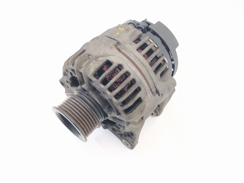 Recambio de alternador para volkswagen golf iv berlina (1j1) highline referencia OEM IAM 028903028D 0124325003 