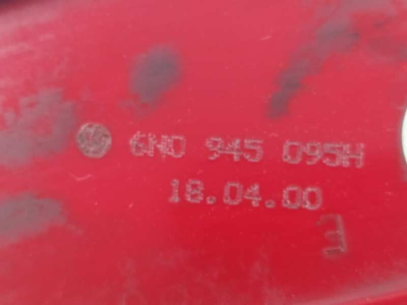 Recambio de piloto trasero izquierdo para volkswagen polo berlina (6n2) trendline referencia OEM IAM 6N0945095H  