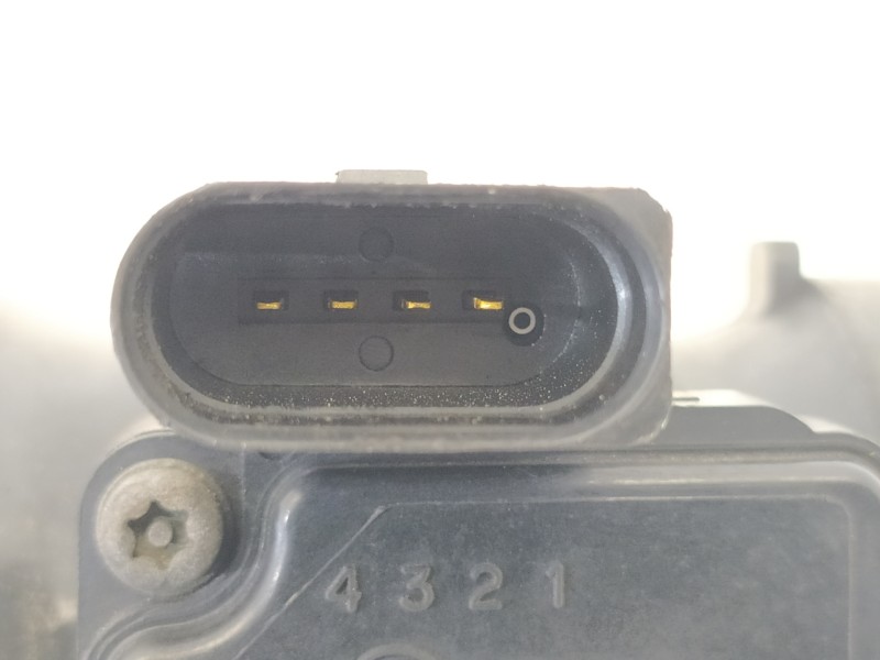Recambio de caudalimetro para volkswagen golf iv berlina (1j1) highline referencia OEM IAM 06A906461B AFH60-10C 