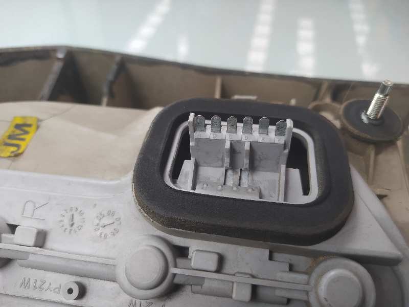 Recambio de piloto trasero derecho para opel zafira a referencia OEM IAM   