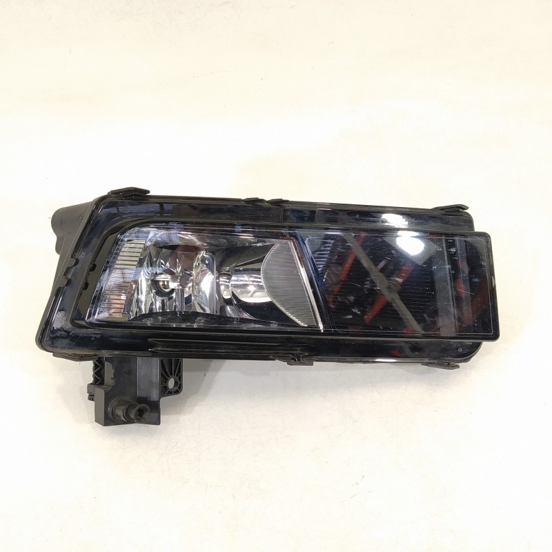 Recambio de faro antiniebla derecho para volkswagen touran (5t1) advance bmt referencia OEM IAM 5TA941662  