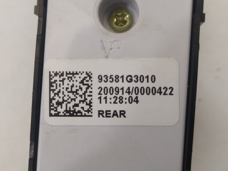 Recambio de mando elevalunas trasero derecho para hyundai i30 (pd) essence referencia OEM IAM 93581G3010  