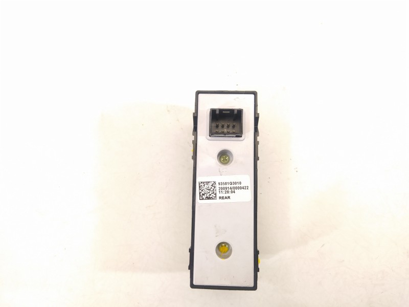 Recambio de mando elevalunas trasero derecho para hyundai i30 (pd) essence referencia OEM IAM 93581G3010  