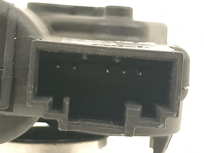 Recambio de motor apertura trampillas climatizador para volkswagen touran (5t1) advance bmt referencia OEM IAM 5Q0907511A T10160