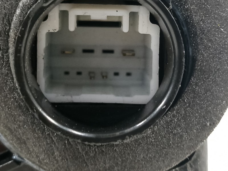 Recambio de cerradura puerta delantera derecha para toyota auris active referencia OEM IAM 6903005130  