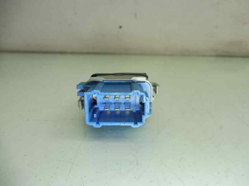 Recambio de mando elevalunas delantero derecho para renault master kasten l3h3 gka 3,5t referencia OEM IAM 476809126301H  