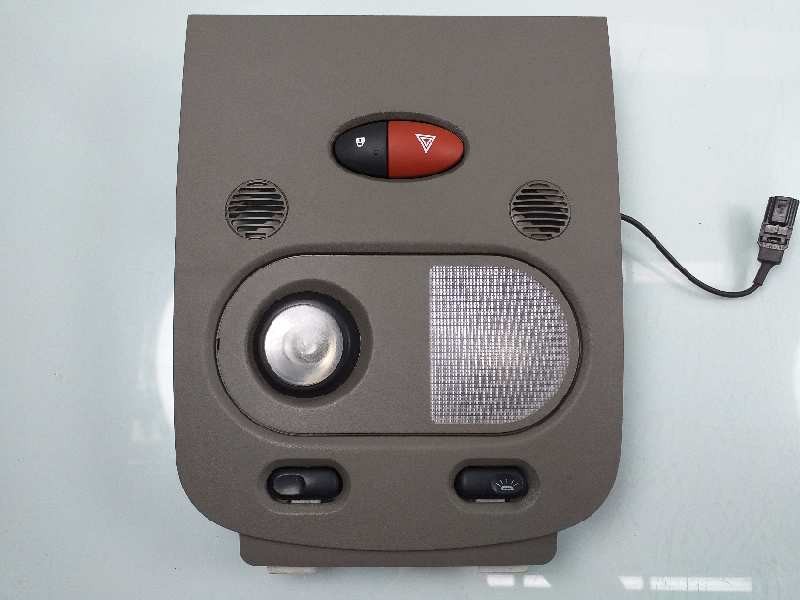 Recambio de luz interior para renault master kasten l3h3 gka 3,5t referencia OEM IAM 8200784512  