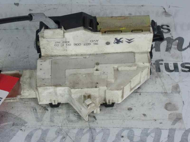 Recambio de cerradura puerta delantera derecha para citroën c4 coupe lx referencia OEM IAM 9660700680  