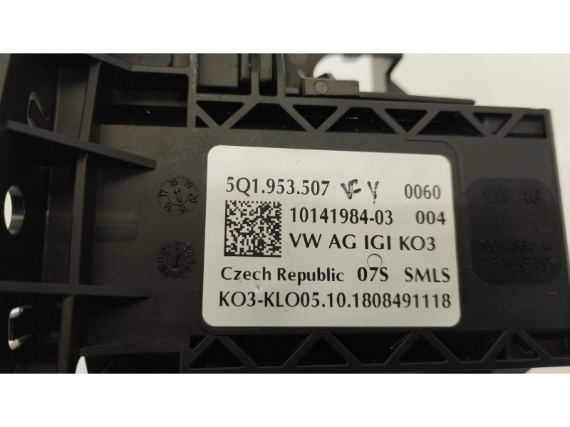 Recambio de mando intermitentes para volkswagen touran (5t1) advance bmt referencia OEM IAM 5Q1953507 5Q1953513AA 