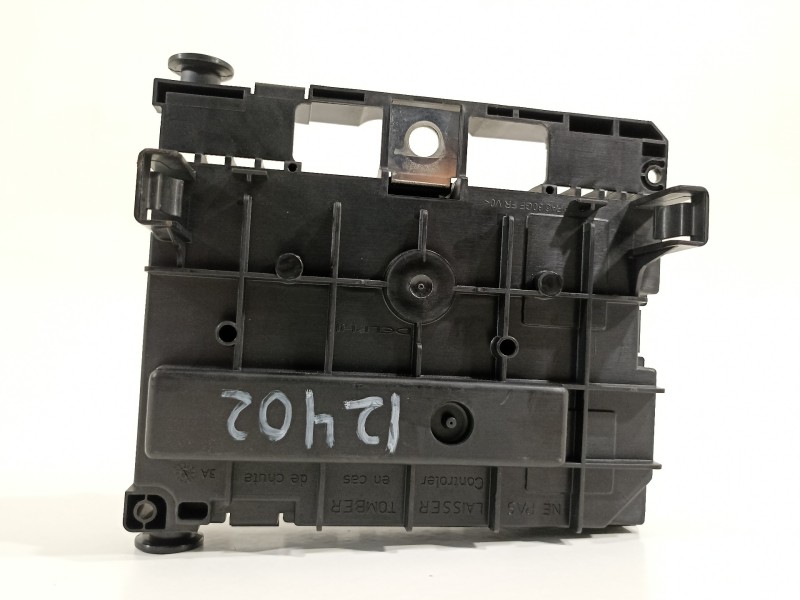 Recambio de caja reles / fusibles para peugeot 207 confort referencia OEM IAM 9664055780  