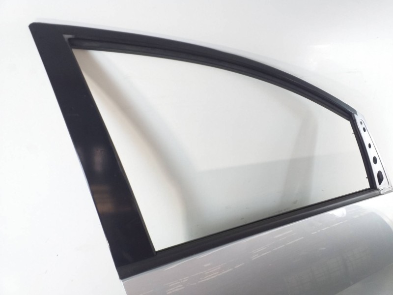 Recambio de puerta delantera derecha para mitsubishi grandis (na0w) 2.4 instyle referencia OEM IAM   