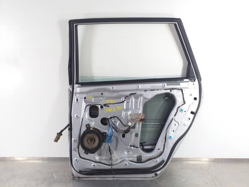 Recambio de puerta trasera derecha para mitsubishi grandis (na0w) 2.4 instyle referencia OEM IAM   