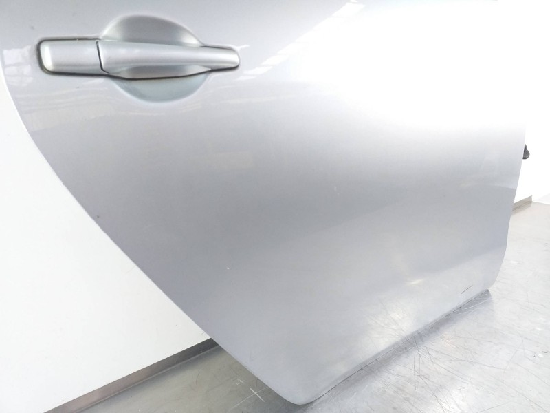 Recambio de puerta trasera derecha para mitsubishi grandis (na0w) 2.4 instyle referencia OEM IAM   