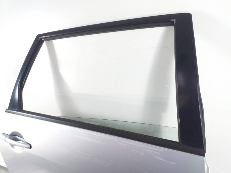 Recambio de puerta trasera derecha para mitsubishi grandis (na0w) 2.4 instyle referencia OEM IAM   