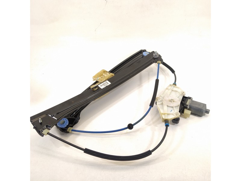 Recambio de elevalunas delantero derecho para volkswagen touran (5t1) advance bmt referencia OEM IAM 5TA837462A  