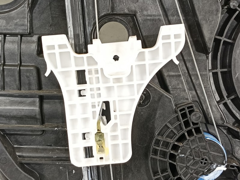 Recambio de elevalunas trasero derecho para hyundai i30 (pd) essence referencia OEM IAM 9360100100 83480G4230 83460G4010