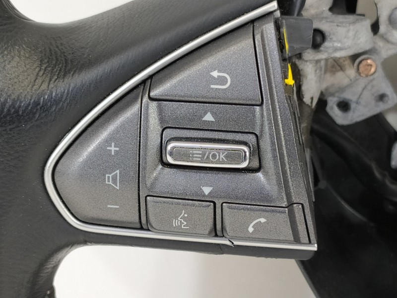 Recambio de volante para infiniti q50 q50 referencia OEM IAM 484306HH7B  