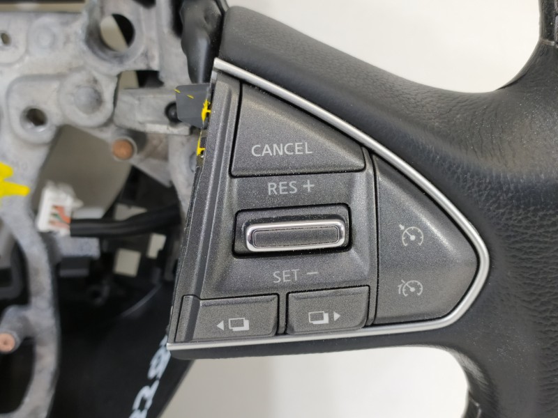 Recambio de volante para infiniti q50 q50 referencia OEM IAM 484306HH7B  