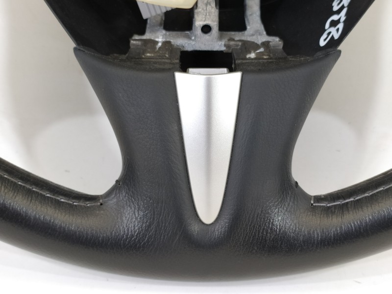 Recambio de volante para infiniti q50 q50 referencia OEM IAM 484306HH7B  