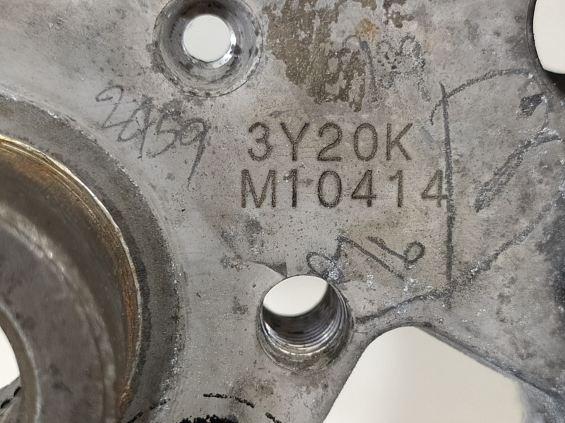 Recambio de volante para infiniti q50 q50 referencia OEM IAM 484306HH7B  