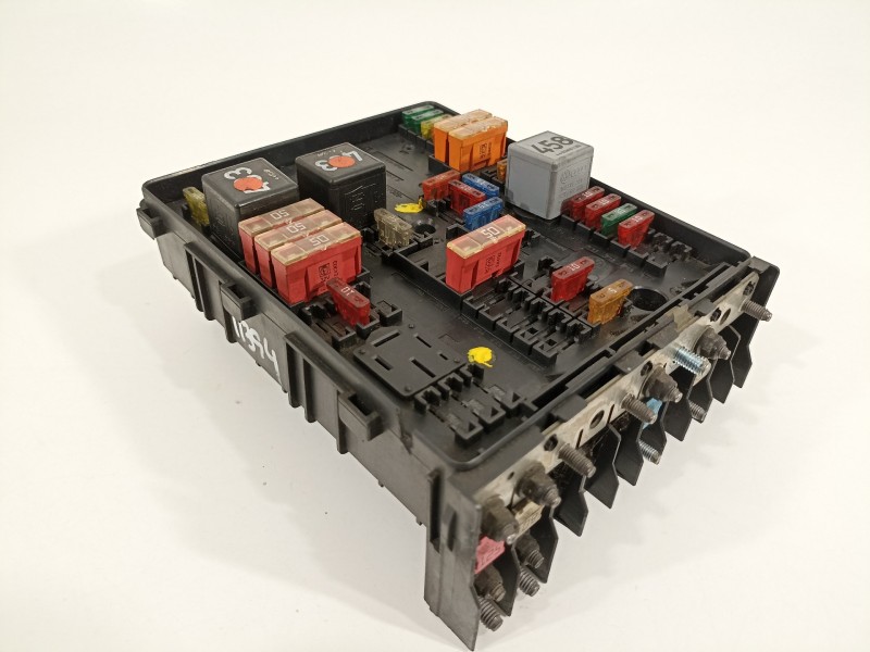 Recambio de caja reles / fusibles para volkswagen golf v berlina (1k1) trendline referencia OEM IAM 1K0937124P  