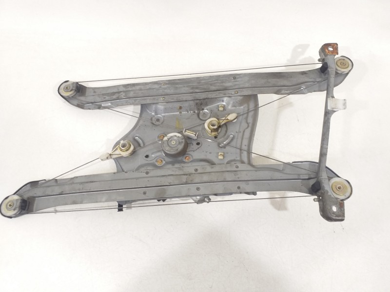 Recambio de elevalunas delantero derecho para mitsubishi grandis (na0w) 2.4 instyle referencia OEM IAM MR989948 0620402210 