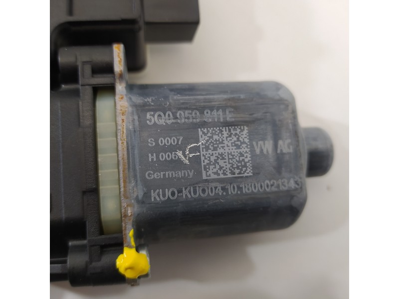 Recambio de elevalunas trasero izquierdo para volkswagen touran (5t1) advance bmt referencia OEM IAM 5TA839461B 5Q0959911E 