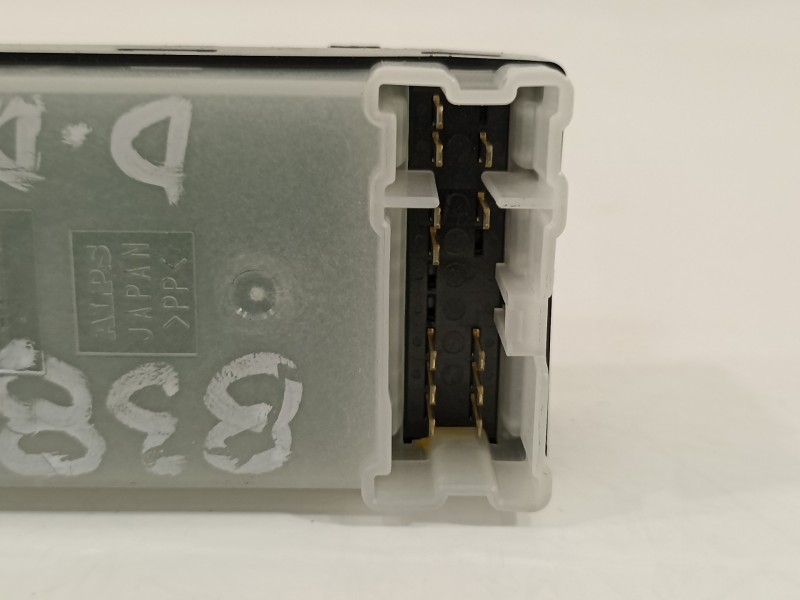 Recambio de mando elevalunas delantero derecho para infiniti q50 q50 referencia OEM IAM 254113JA0A  