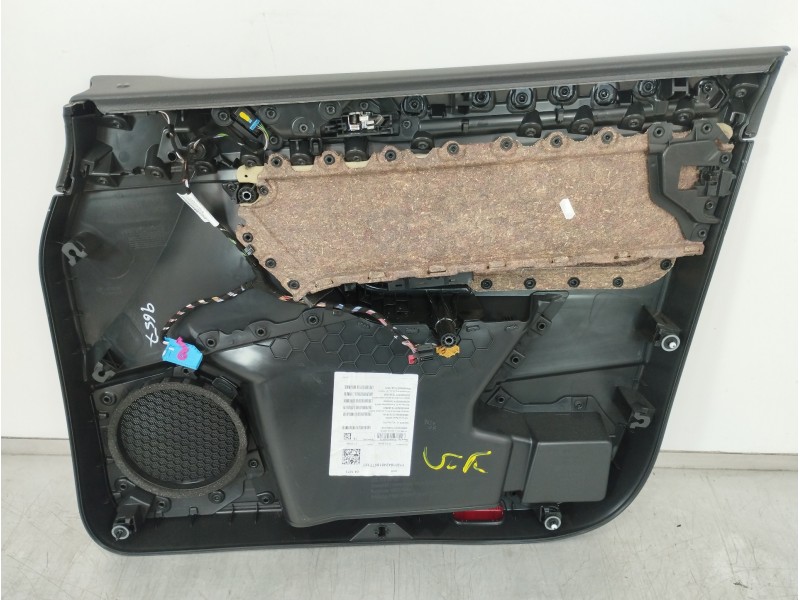 Recambio de guarnecido puerta delantera izquierda para volkswagen touran (5t1) advance bmt referencia OEM IAM 5TB867011  