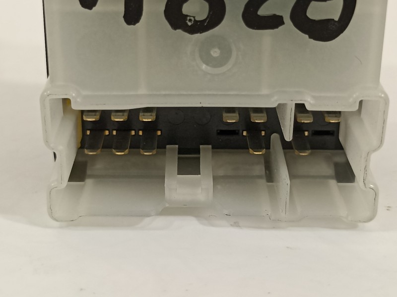 Recambio de mando elevalunas trasero derecho para infiniti q50 q50 referencia OEM IAM 254213JA0A  