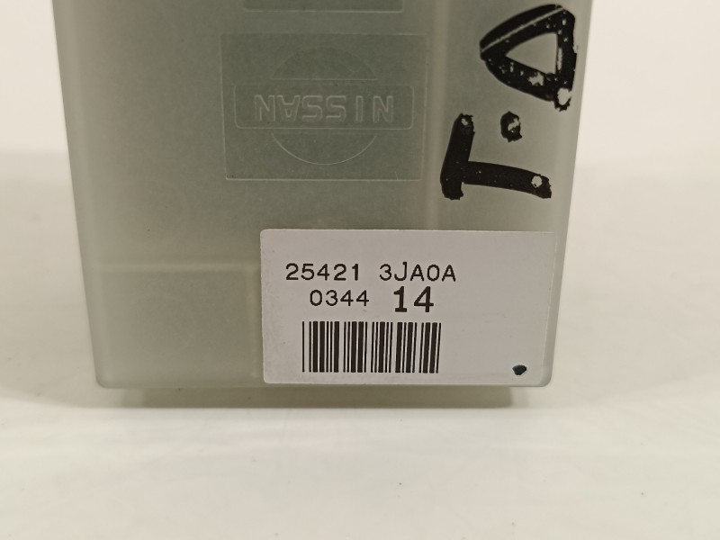 Recambio de mando elevalunas trasero derecho para infiniti q50 q50 referencia OEM IAM 254213JA0A  