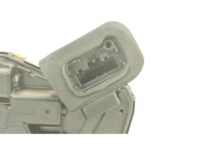 Recambio de cerradura puerta trasera derecha para volkswagen touran (5t1) advance bmt referencia OEM IAM 5TA839016E 45840180 