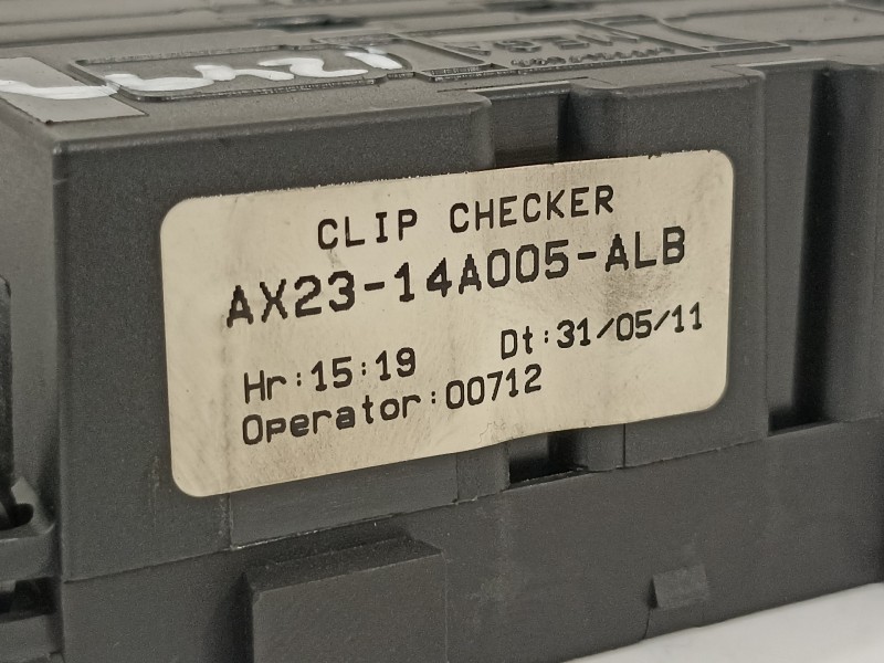 Recambio de caja reles / fusibles para jaguar xf 3.0 v6 diesel luxury referencia OEM IAM AX2314A005ALB 5605003090 