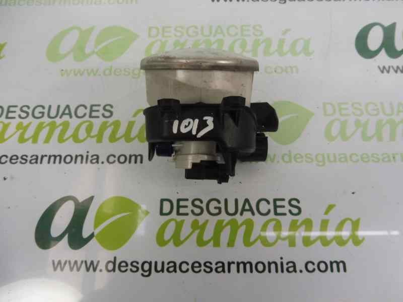 Recambio de faro antiniebla derecho para toyota yaris active referencia OEM IAM 8121002110  