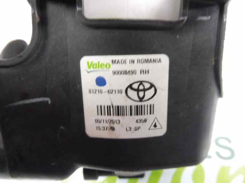 Recambio de faro antiniebla derecho para toyota yaris active referencia OEM IAM 8121002110  