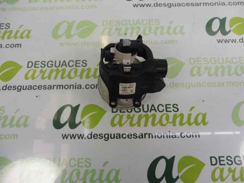 Recambio de faro antiniebla derecho para toyota yaris active referencia OEM IAM 8121002110  