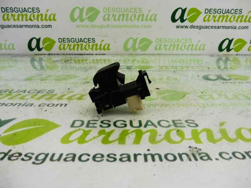 Recambio de mando elevalunas delantero derecho para toyota yaris active referencia OEM IAM 8292S39  