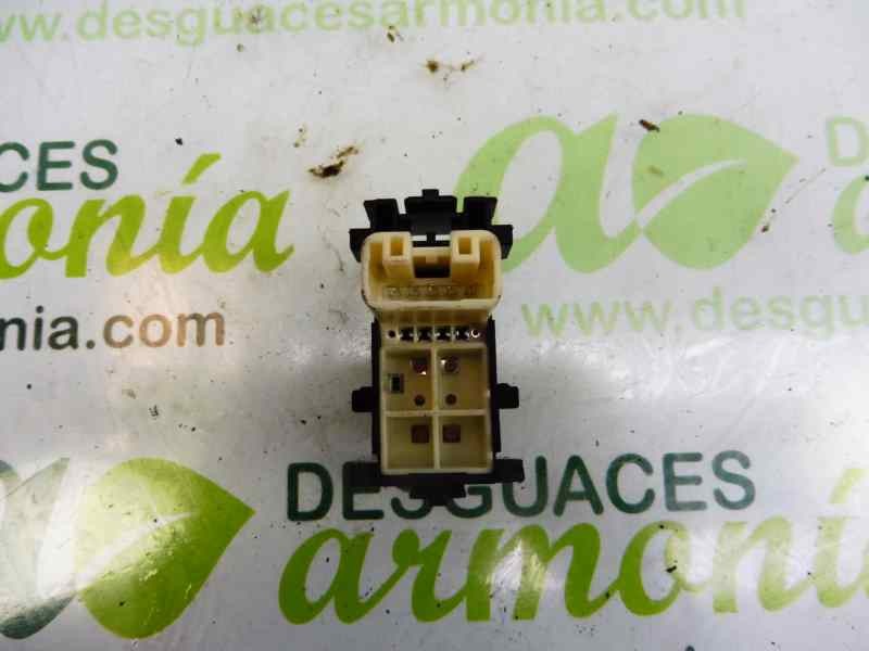 Recambio de mando elevalunas delantero derecho para toyota yaris active referencia OEM IAM 8292S39  