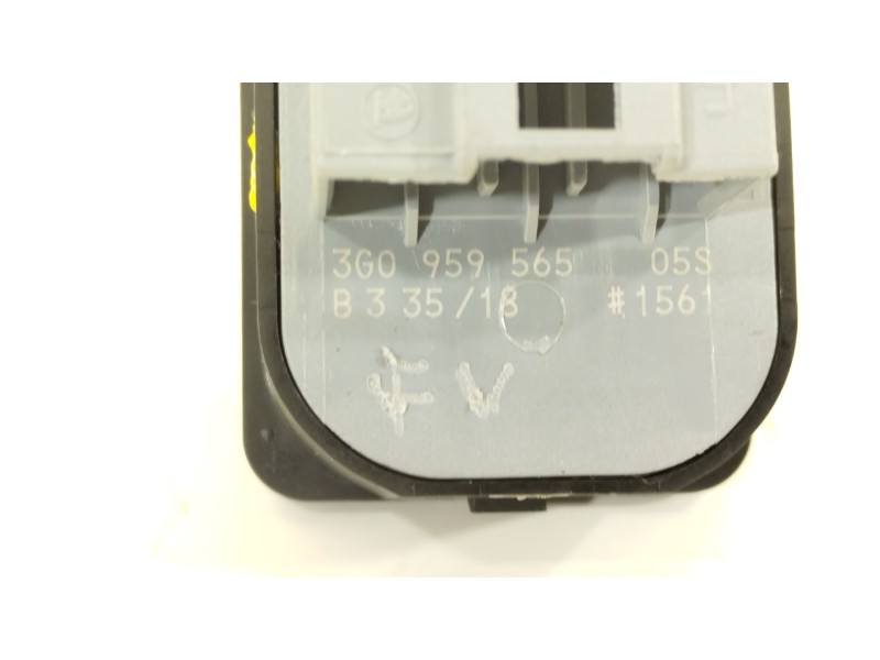 Recambio de mando retrovisor para volkswagen touran (5t1) advance bmt referencia OEM IAM 3G0959565  