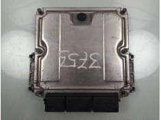 Recambio de centralita motor uce para renault trafic combi (ab 4.01) passenger authentique combi corto referencia OEM IAM 820005