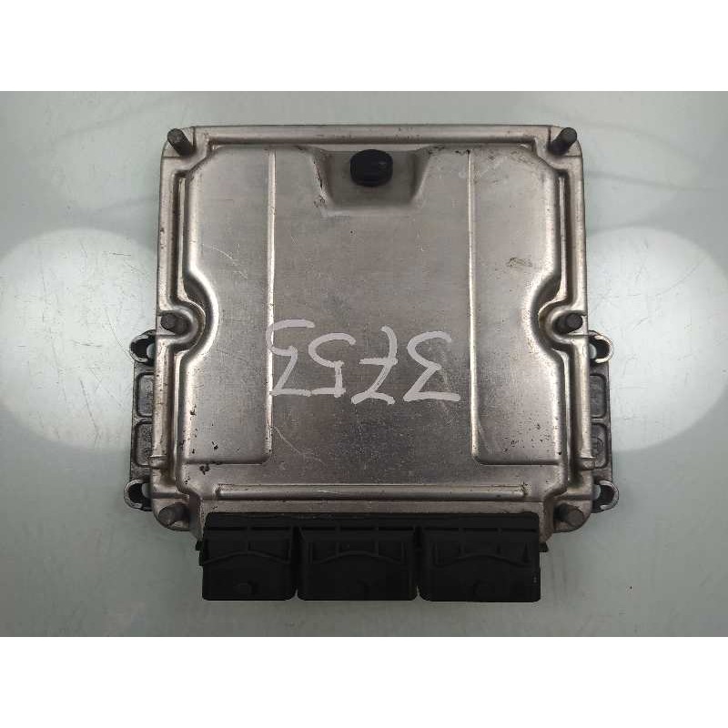 Recambio de centralita motor uce para renault trafic combi (ab 4.01) passenger authentique combi corto referencia OEM IAM 820005