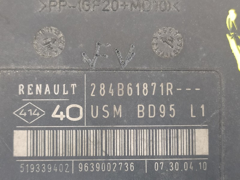 Recambio de caja reles / fusibles para renault megane iii berlina 5 p dynamique referencia OEM IAM 284B61871R 519339402 96390027